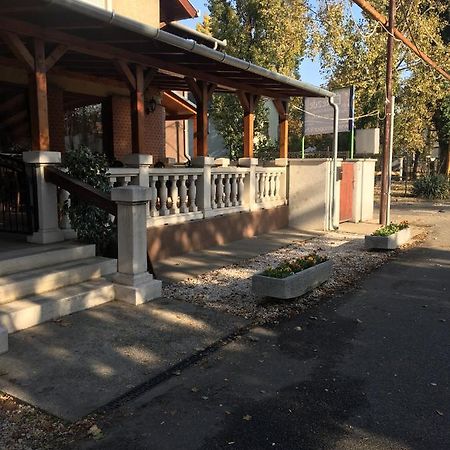 Park Panzio Budapest Budapeste Exterior foto