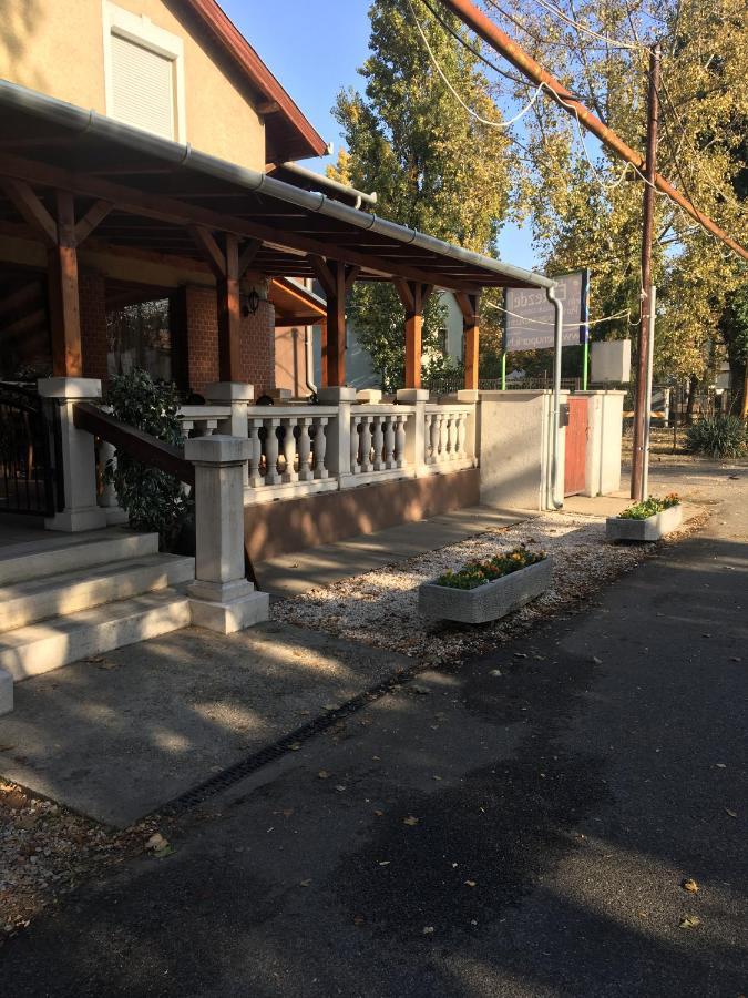 Park Panzio Budapest Budapeste Exterior foto